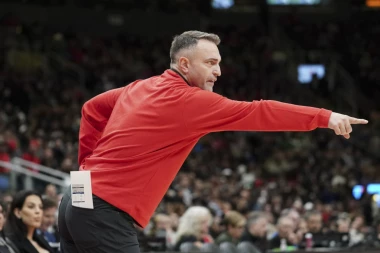 SRPSKI OKRŠAJ NA NBA KLUPAMA! Rajaković IZAŠAO kao POBEDNIK! Bogdanović pružio SLABU partiju!