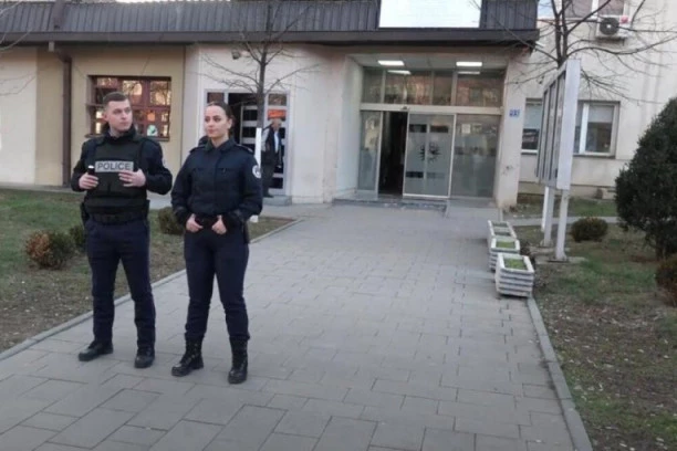 DRAMA NA KOSOVU: Policija upala u srpsku ambulantu, evo šta su pronašli u njoj
