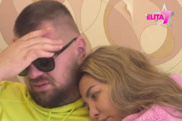 JANJUŠ SE GUŠI U SUZAMA ZBOG POKOJNOG BRATA: Slomio se pred Mihailov četrdesetodnevni pomen, Aneli nije znala kako da ga UTEŠI!