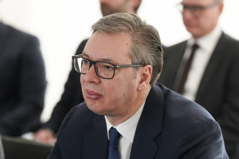 PREDSEDNIK VUČIĆ SE OBRAĆA JAVNOSTI U PETAK U 13 ČASOVA!