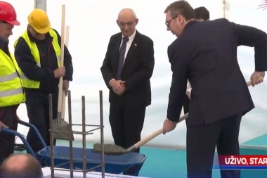 PROSEČNA PLATA 900 EVRA! Sjajne vesti iz Stare Pazove: U fabrici posao za 150 ljudi!