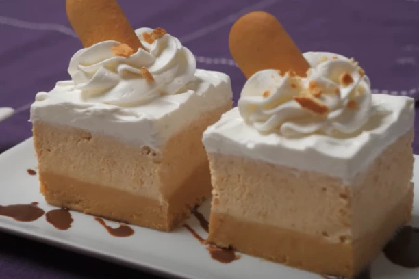 TORTA SA PLAZMOM ZA 20 MINUTA: Dva savršena spoja koja SVI vole, ukus koji se pamti!