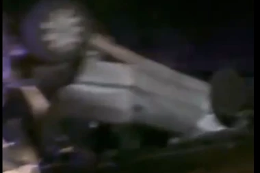 IZLETEO IZ VOZILA! Poznat identitet muškarca nastradalog kod Begeča!