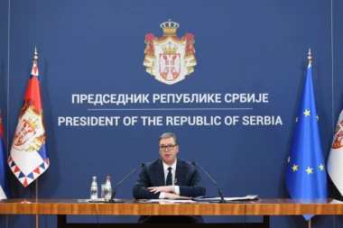 "BIĆE ZANIMLJIVO, OBEĆAVAM!" Predsednik Vučić se oglasio povodom večerašnjeg gostovanja u "Ćirilici": "Govoriću o našem Kosovu, pritiscima na Srbiju..." (FOTO)