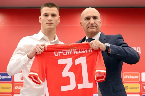 SUPERTALENTOVANI SREMČEVIĆ PREDSTAVLJEN NA MARAKANI: O REKORDNOM transferu, novim saigračima, treneru, očekivanjima...