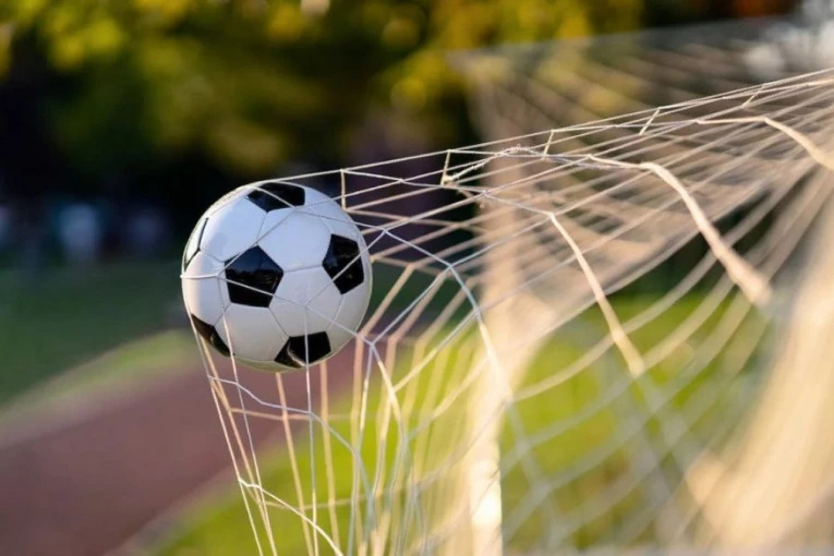 TRENERSKA VRTEŠKA UBRZAVA: Poslednji poraz je uslovio smenu na klupi - nekadašnji trener Crvene zvezde ostao bez posla nakon samo 98 dana!