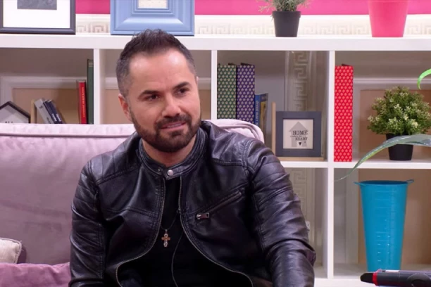 NAŠ PEVAČ ČUDOTVORAC: Izlečio čoveka od TEŠKE BOLESTI, spasio ga od sigurne SMRTI! Da se naježiš (FOTO)