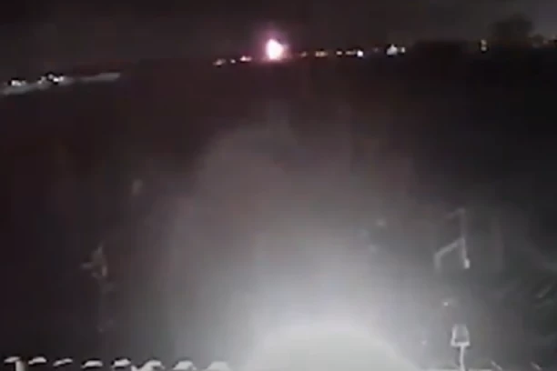 UKRAJINCI SE NE SMIRUJU, NOVI NAPAD NA RUSE! Jak požar zahvatio rafineriju NAFTE! (VIDEO)