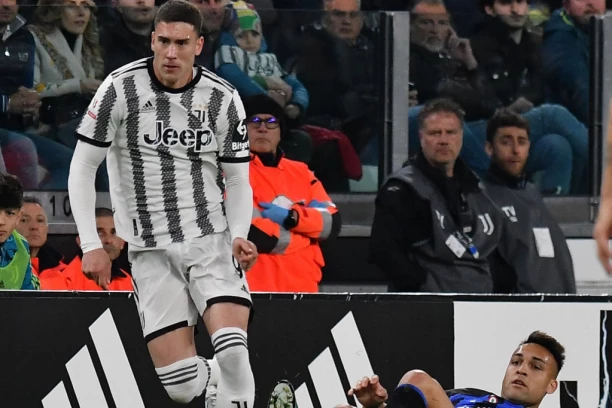 VLAHOVIĆ PREKINUO GOLGETERSKU SERIJU: Inter bolji od Juventusa u DERBIJU kola!