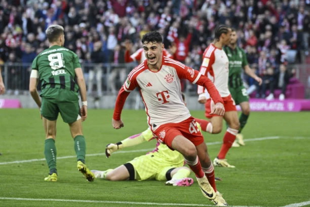 NESUĐENI "ORAO" NASTAVLJA DA TRESE MREŽE! Pavlović golom SPASAO Bavarce! (VIDEO)