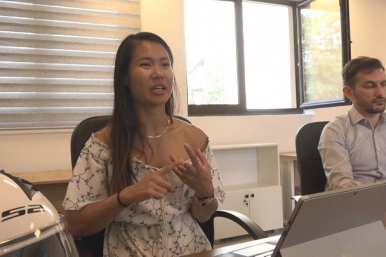 Elizabet proputovala Jugoslaviju na vespi