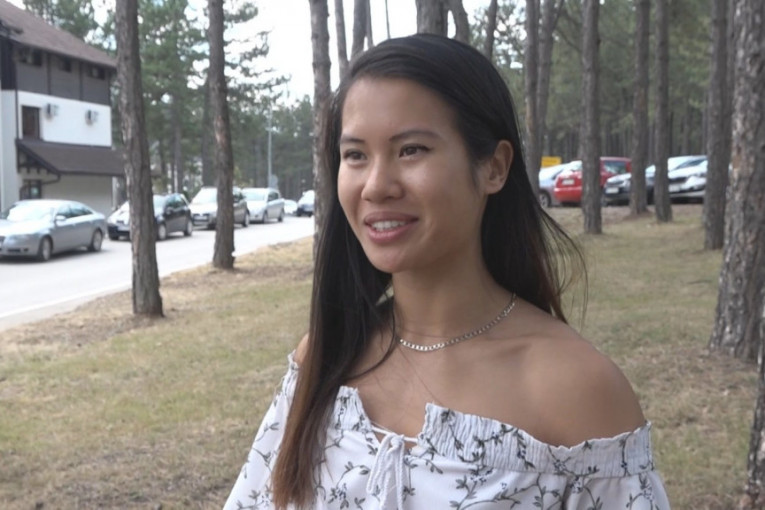 Elizabet proputovala Jugoslaviju na vespi