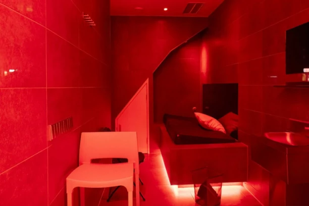 PA OVO JE HIT! Otvoren prvi AI Bordel u Berlinu: Prave osobe zamenjuju ONE, a evo kako sve FUNKCIONIŠE - DELUJE ZANIMLJIVO! (FOTO)