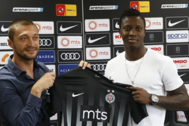 ŠOK! BIVŠI FUDBALER PARTIZANA UHAPŠEN ZBOG NASILJA NAD DEVOJKOM! Sve se dešavalo na KOSOVU!