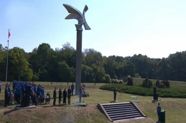 BRUKA I SRAMOTA! Vandali divljali na mestu gde je UBIJENO na hiljade Srba u Drugom svetskom ratu (FOTO)