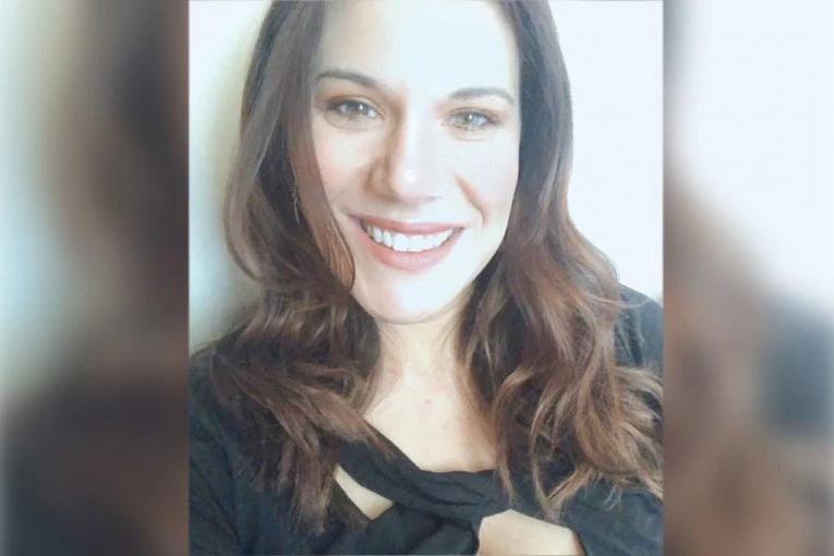 MLADA MAMA NAPASTVOVALA DEČAKE (15): Rekla im da se posvađala sa mužem, pa došla u hotelsku sobu kod tinejdžera!