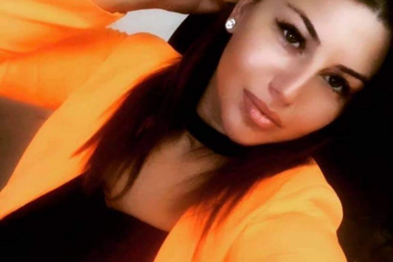 Andrijana Lazić je nosila tetovažu u obliku slova "R"