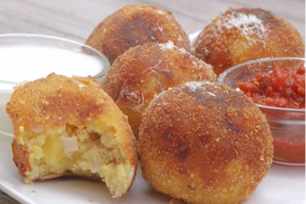 RECEPT ZA KNEDLE SA SIROM: Toliko su UKUSNE, a jednostavno se prave, svi će tražiti JOŠ!