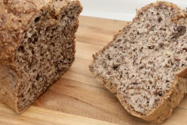 RECEPT ZA HLEB OD SAMO DVA SASTOJKA: Ništa JEFTINIJE nećete napraviti, a trajaće vam DANIMA!