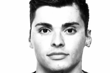 UŽASNE VESTI: PLIVANJE JE ZAVIJENO U CRNO: PREMINUO šampion, imao je SAMO 20 GODINA!