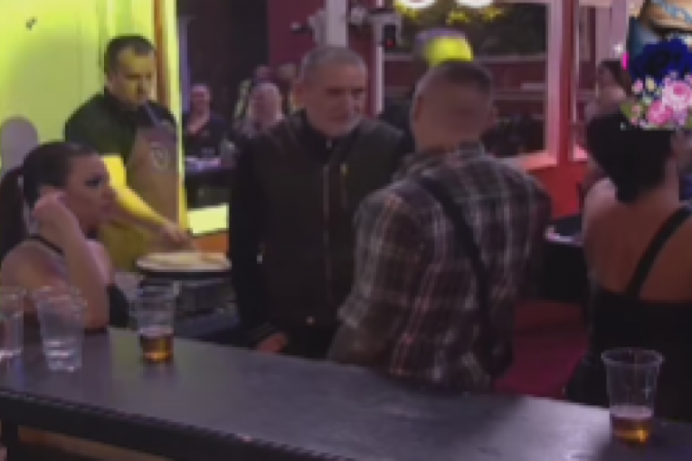 Miona, Ša i Lepi Mića