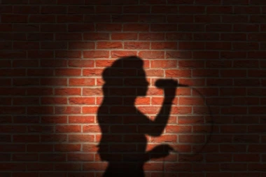 STIGLA PRESUDA! Poznatoj pevačici posle suđenja sleduje preko MILION I PO EVRA!