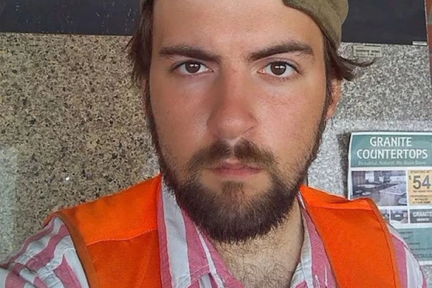 "PLUĆA SU MU IZGLEDALA KAO ŠVAJCARSKI SIR": Kuvar (29) se zarazio gljivicama, pa nakon nekoliko nedelja umro u STRAŠNIM MUKAMA