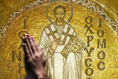 SUTRA UZMITE U RUKE JEDNU STVAR: Slavimo SVETOG JOVANA ZLATOUSTOG, obavezno zapalite sveću i pomolite se