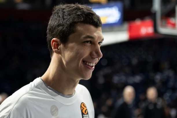 OGLASIO SE PEŠIĆ ZBOG MILJENIKA GROBARA I OTKRIO PRAVU ISTINU: Evo kako je Bajern zadržao Vladimira Lučića!