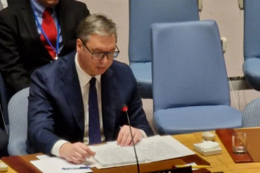 VUČIĆ USRED NJUJORKA UKAZAO NA LICEMERJE ONIH KOJI NAORUŽAVAJU VOJSKU LAŽNE DRŽAVE: Na KiM se gazi i narušava suverenitet Republike Srbije