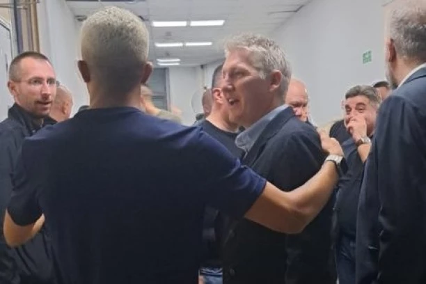 PARTIZANOVCI, OVAJ SUSRET ĆE VAM IZMAMITI OSMEH NA LICU: Saldanja se našao sa srpskim ZETOM! (FOTO)