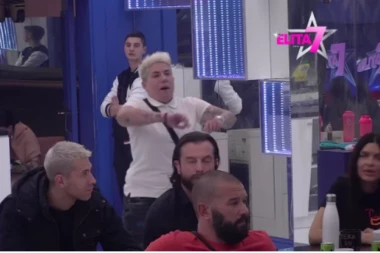 ŠUTNUĆE JE ON KAO PSETO! Matora brutalno izvređala Anitu! Posle gledanja snimaka zamalo da nastane karambol! (FOTO)