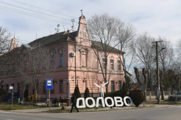 "PREBLEDEO JE KAD JE VIDEO DA JE TO NJEGOVA ROĐAKA" Meštani sela Dolovo o jezivoj tragediji, oglasilo se i tužilaštvo