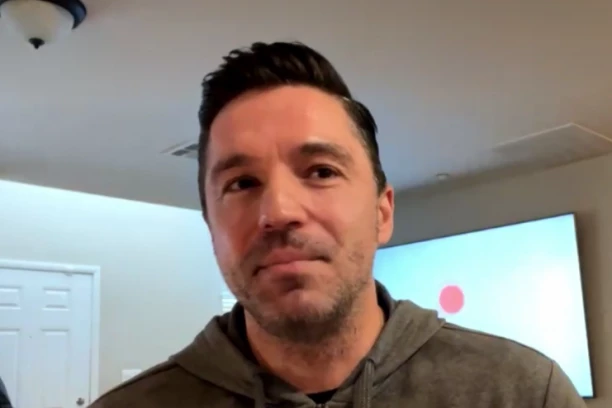 VLADA STANOJEVIĆ SE VRAĆA U SRBIJU:  Voditelj se uključio uživo u program DEVET godina nakon INCIDENTA sa bivšom!