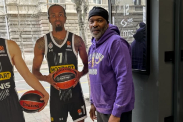 MNOGO MI SE VIŠE DOPADA U CRNOJ NEGO U CRVENOJ BOJI! Otac Kevina Pantera EKSKLUZIVNO za Republiku!