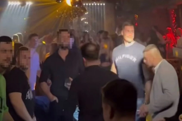 BIVŠI ZADRUGAR UHVAĆEN SA BRAĆOM PANIĆ: Družio se sa UBICOM, a sada se BAHATI sa momcima sa POTERNICE! ŠOK (FOTO)