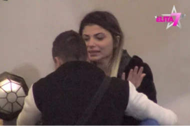 DRŽAĆU TE KAO MALO VODE NA DLANU! Bojana pokazala Anđeli koliko je romantična! Evo šta planira kad izađu napolje! (FOTO)