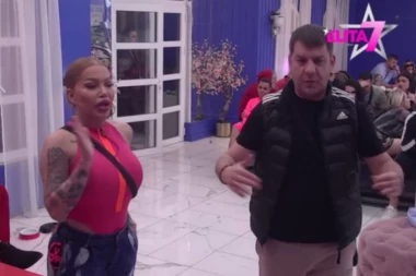 SIGURNO JE BLAM ZBOG TOGA KAKVU MAJKU IMA! Ivan urnisao Žanu Omniju, pomenuo joj ćerku! Ona zamalo da skoči na njega! (FOTO)