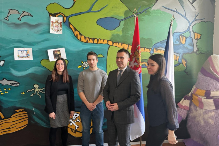 Đorđe Milićević otvorio Srpsku dopunsku školu "Jelena Anžujska" u Pragu