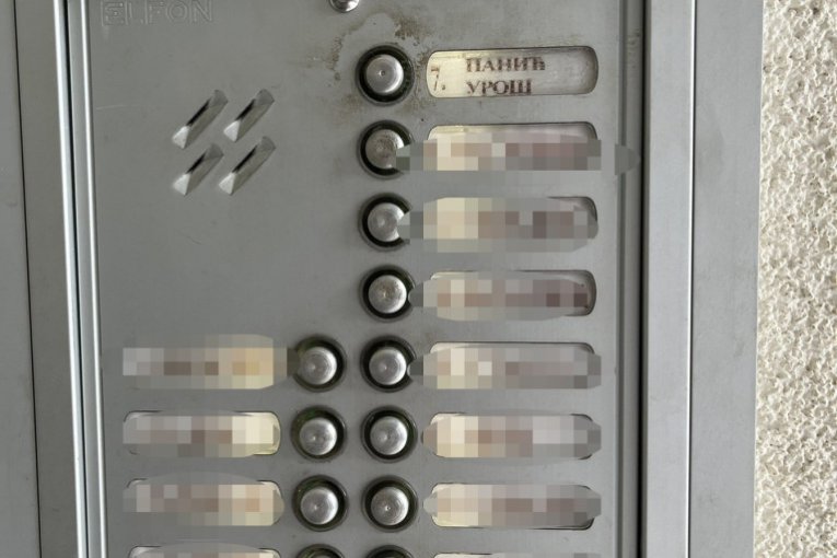 Zgrada u kojoj su stanovi braće Panić za kojima  je raspisana potraga zbog optužbi da su organizovali prostituciju