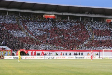 NEVIĐENO U SRPSKOM FUDBALU! Delije napravile SPEKTAKL! Koreografije se SMENJIVALE kao na traci! (GALERIJA)