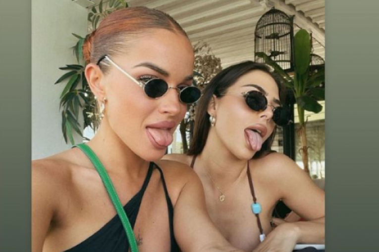 Teodora Džehverović i drugarica Ilda