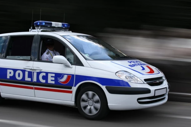 VELIKA AKCIJA NA AERODROMU! Skoro 400 policajaca sprovelo detaljnu PROVERU aviona, evo šta su tražili