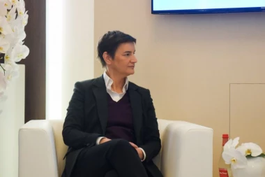 "SVEDOCI SMO TRANSFORMATIVNE MOĆI TEHNOLOGIJE!" Premijerka Ana Brnabić otvorila 6. Forum vladinih usluga na Svetskom samitu! (FOTO)