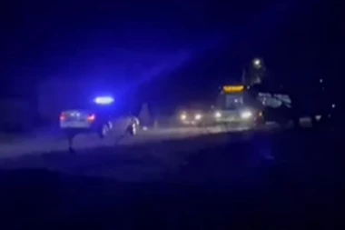 SUDARILI SE AUTOMOBIL I AUTOBUS, POLICIJA NA TERENU: Saobraćajka na putu Padina-Samoš