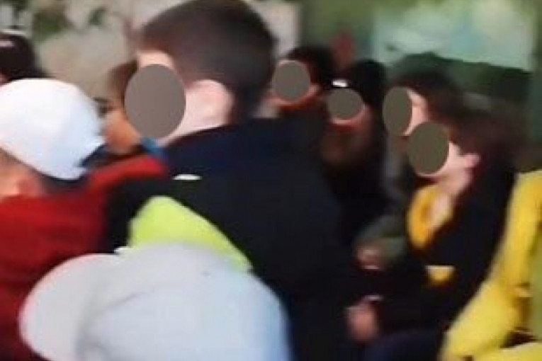 Video Koste Kecmanovića sa svojim školskim drugarima