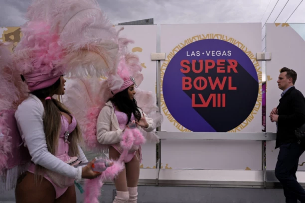 OBORENI SVI REKORDI! Od sletanja na Mesec '69 - ovogodišnji Superboul najgledaniji TV program u SAD!