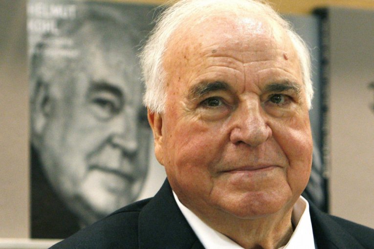 ARHIVA HELMUTA KOLA OTKRILA GLAVNE AKTERE CEPANJA JUGOSLAVIJE