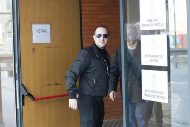 ZORAN MARJANOVIĆ STIGAO U VIŠI SUD! Svima za oko zapao jedan detalj na njemu! POGLEDAJTE (FOTO)