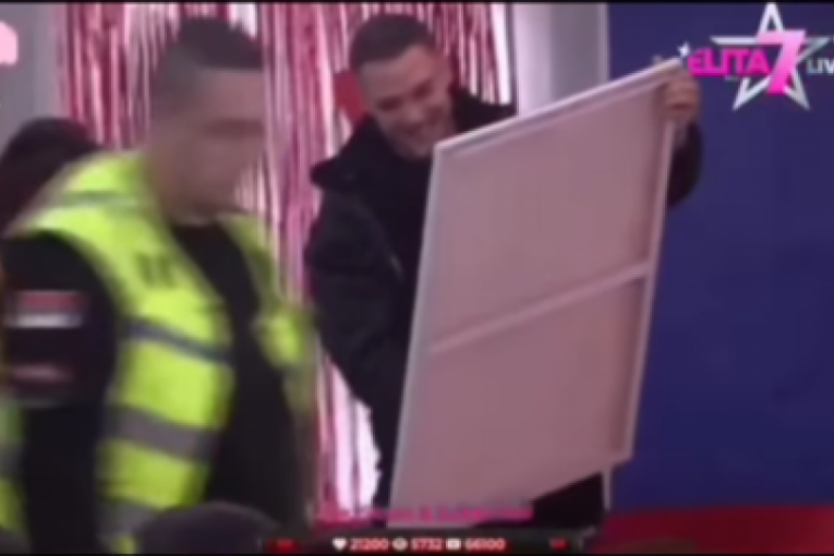 Anđelo i Anita pokloni od fanova